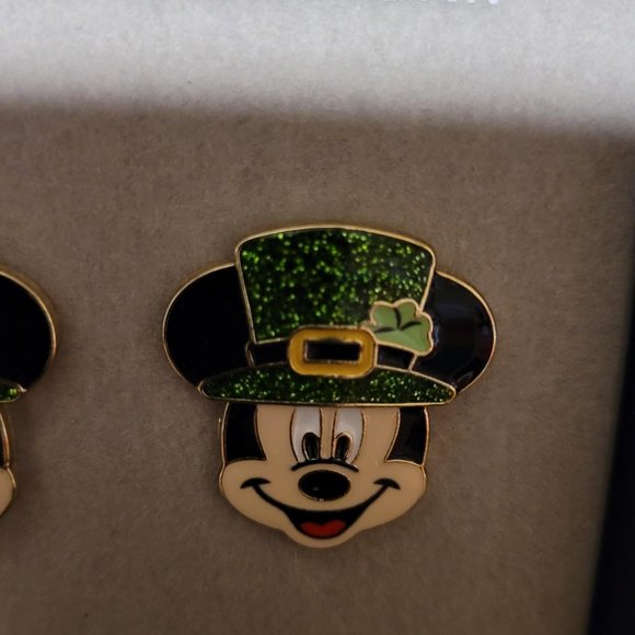 NWT!! Baublebar x Disney Mickey Mouse St. Patrick's Day earrings - Picture 3 of 3